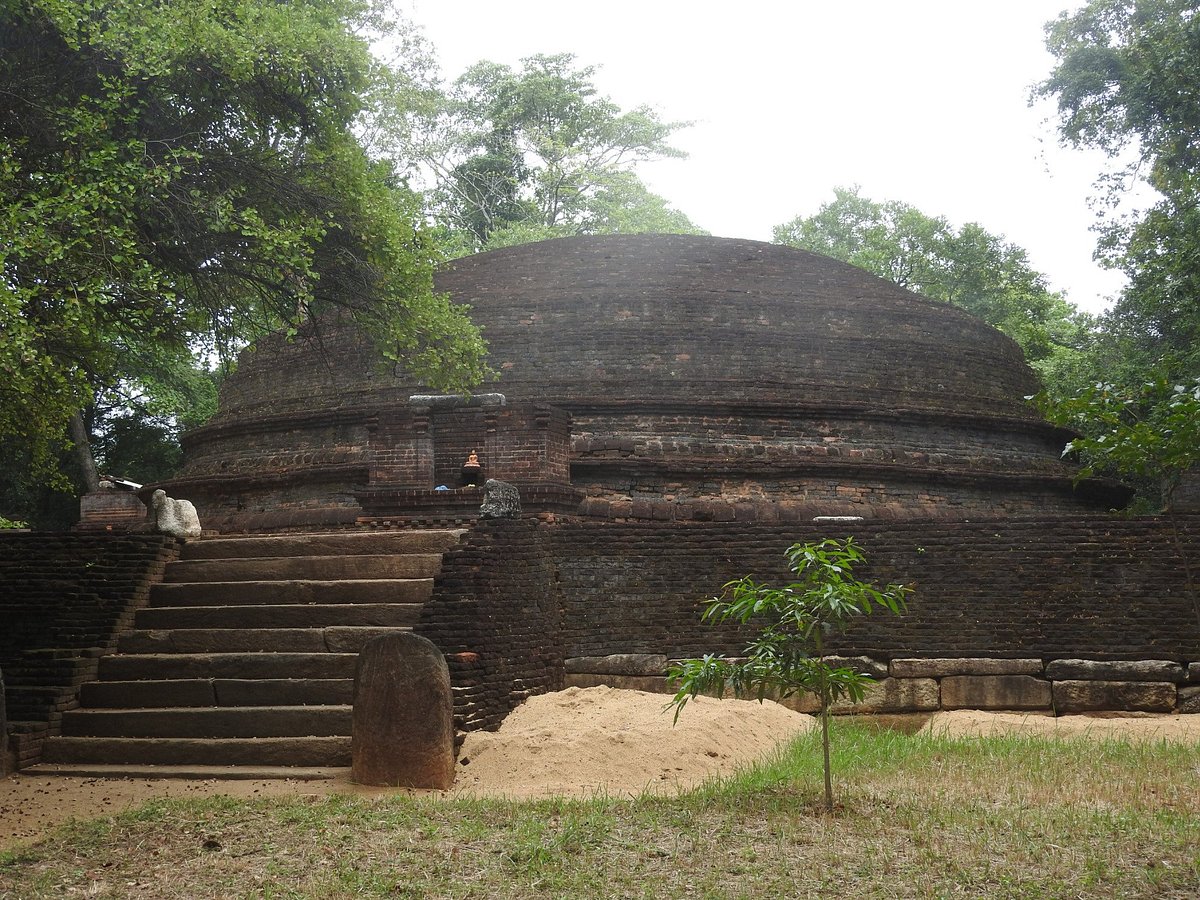 Menikdena Archaeological Reserve and Arboretum