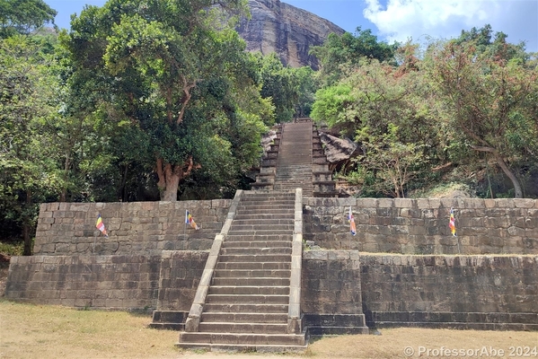 Yapahuwa Rock Fortress